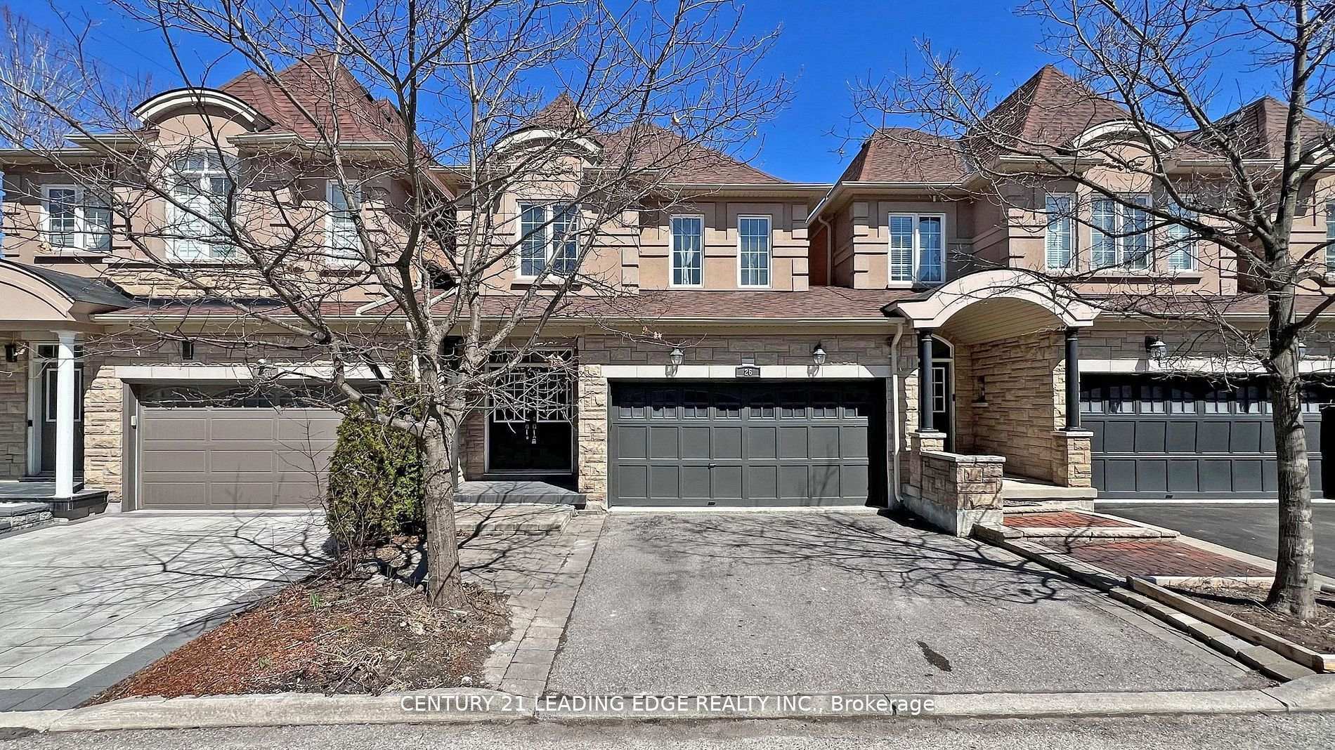 Property Photo: 280 Paradelle Drive 26 ON L4E 0C9