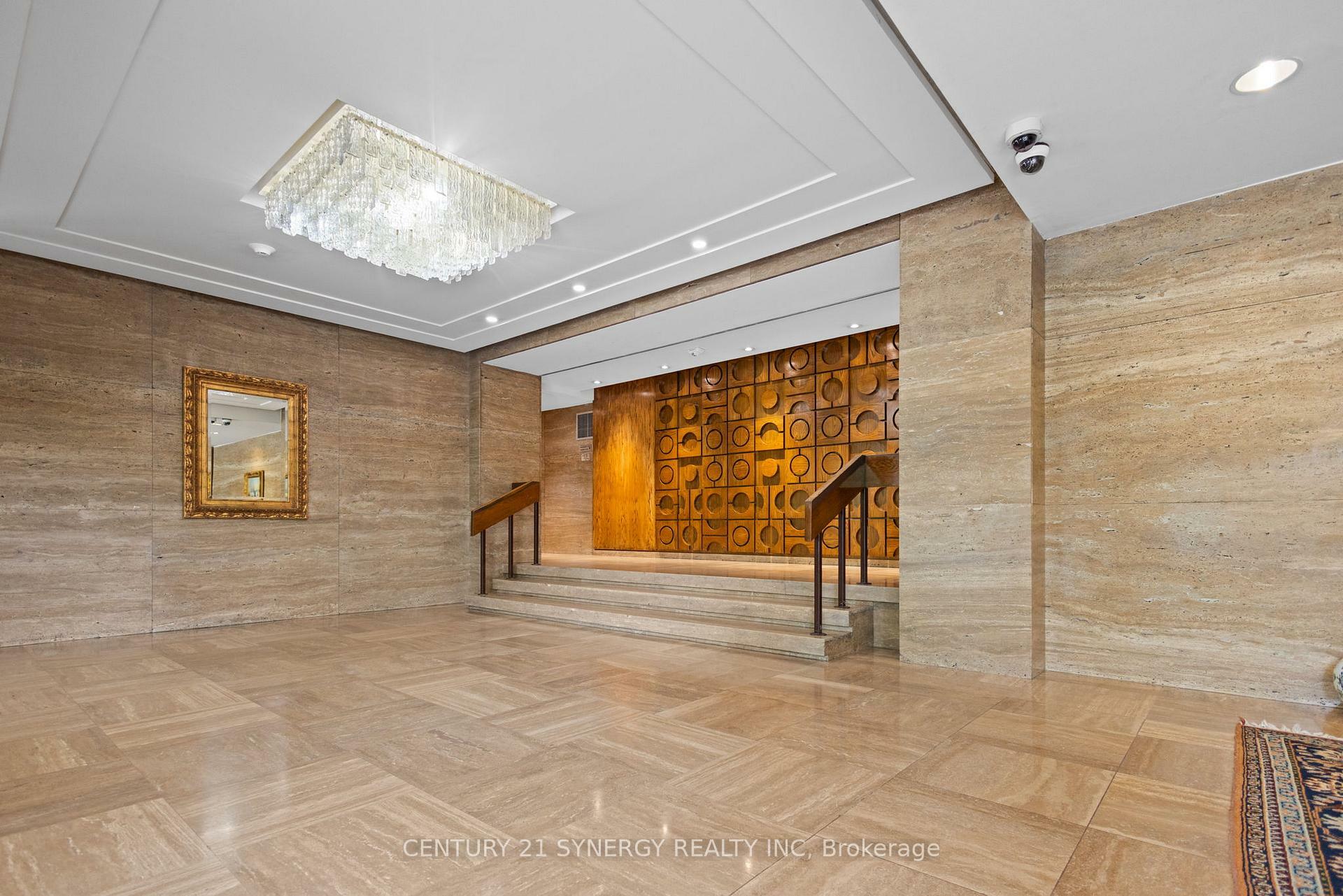 Property Photo: 2625 Regina Street 910 ON K2B 5W8