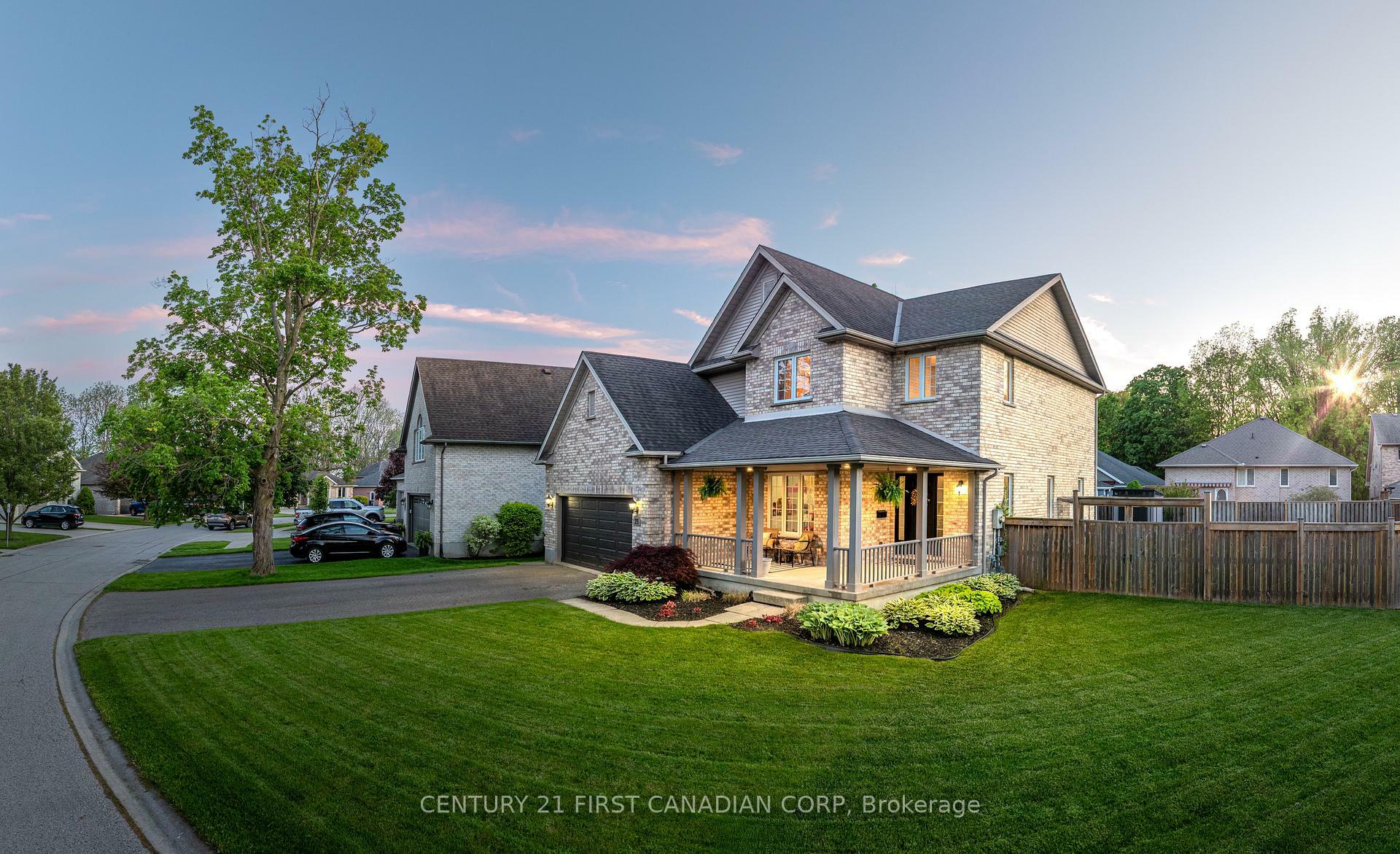 Photo de la propriété: 23 Symphony Court ON N5P 4K1