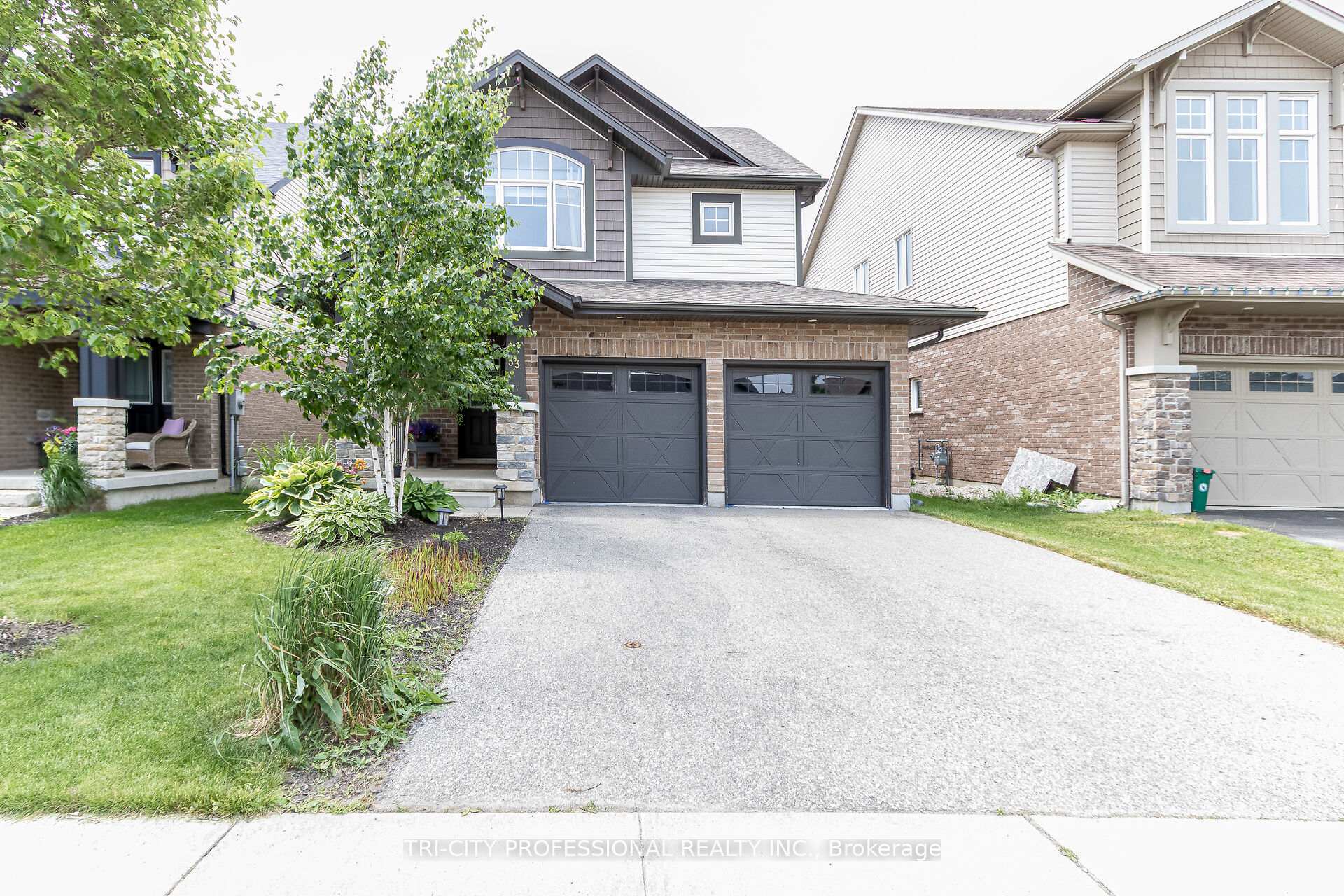 Property Photo: 53 Aberdeen Street ON N1M 0C1