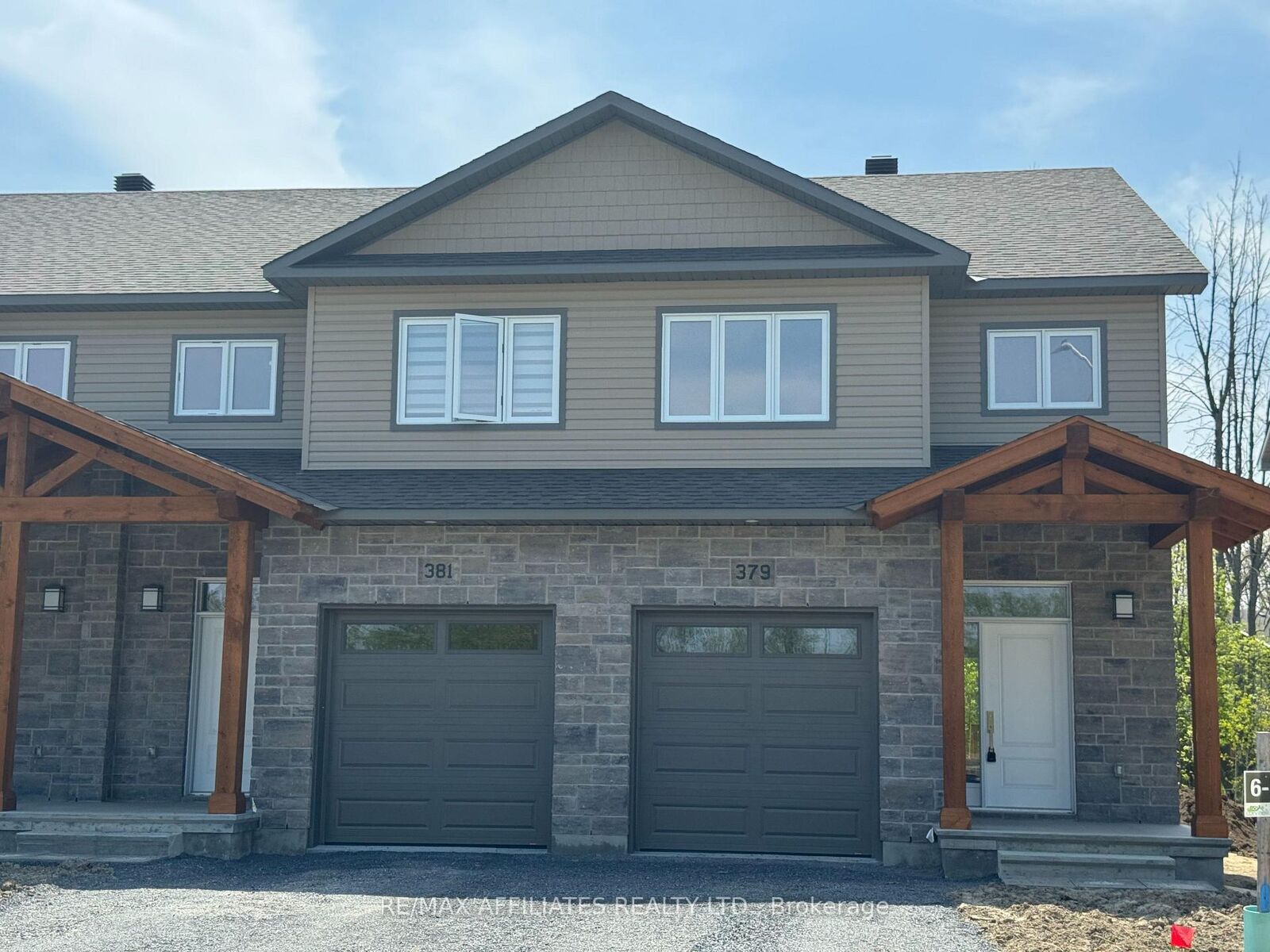 Property Photo: 355 Voyageur Place ON K0A 1W0
