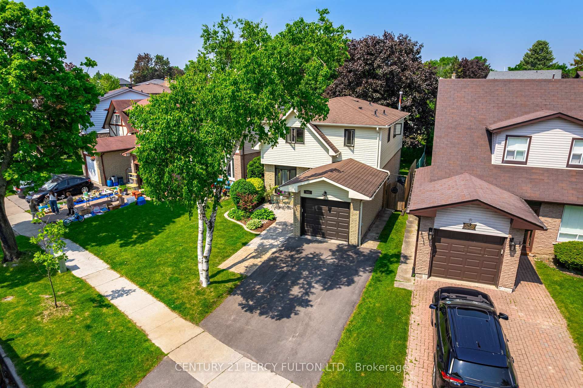 Property Photo: 541 Creekview Circle ON L1W 2Z9
