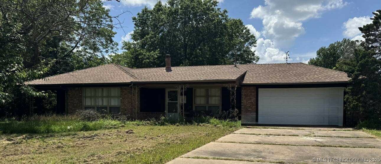 Property Photo: 8348 E 7 Street S OK 74112