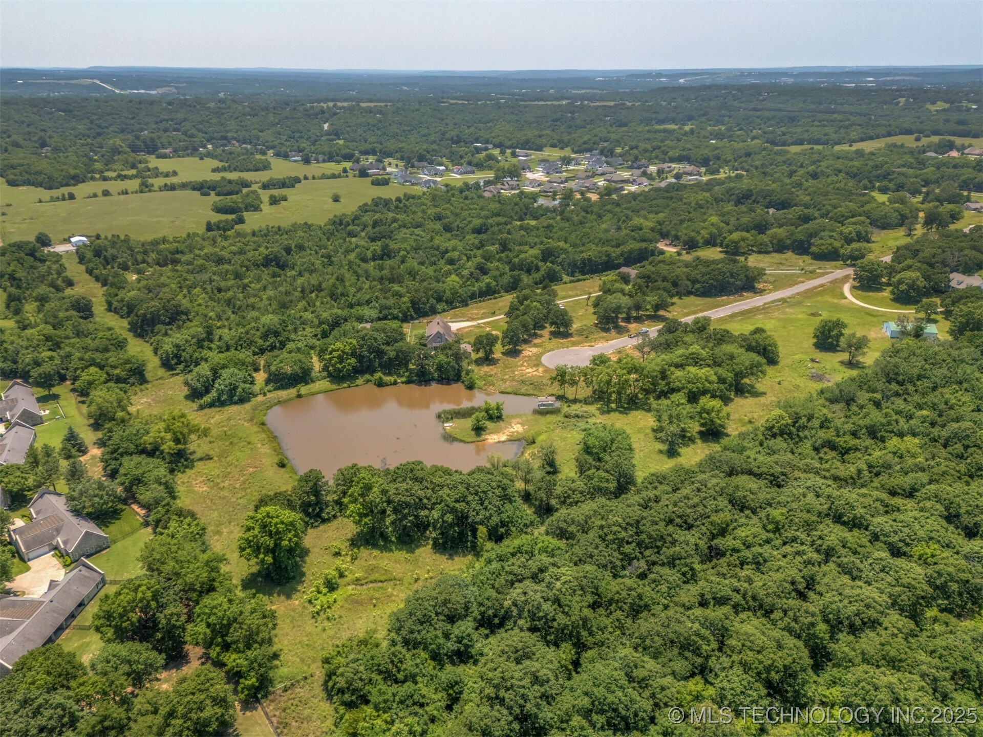 Property Photo: 3881 Oak Timber Drive OK 74131