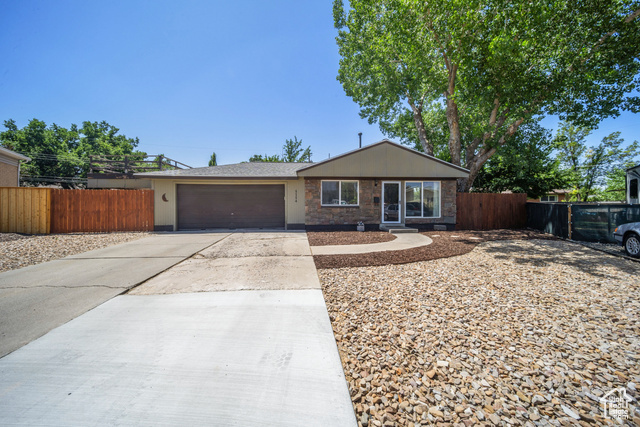 Property Photo: 5154 S Lori Way UT 84117