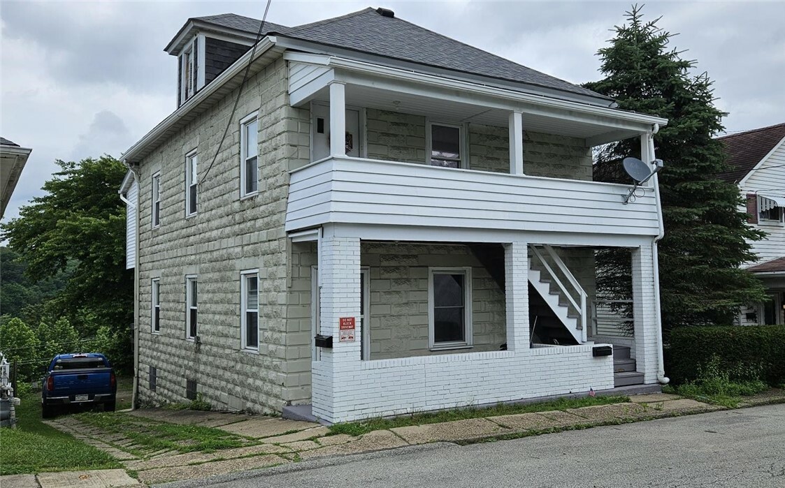 Property Photo: 328-328A Chestnut St PA 15690