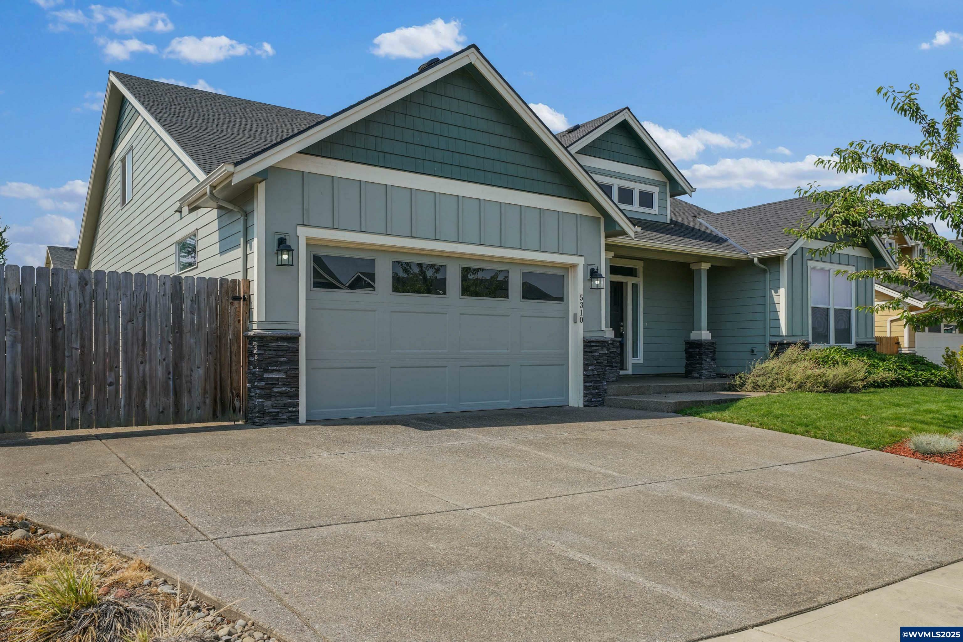 Property Photo: 5310 Ella St SE OR 97392