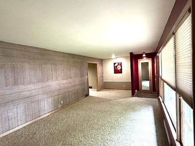 Property Photo:  1204 Maple St.  SD 57066 