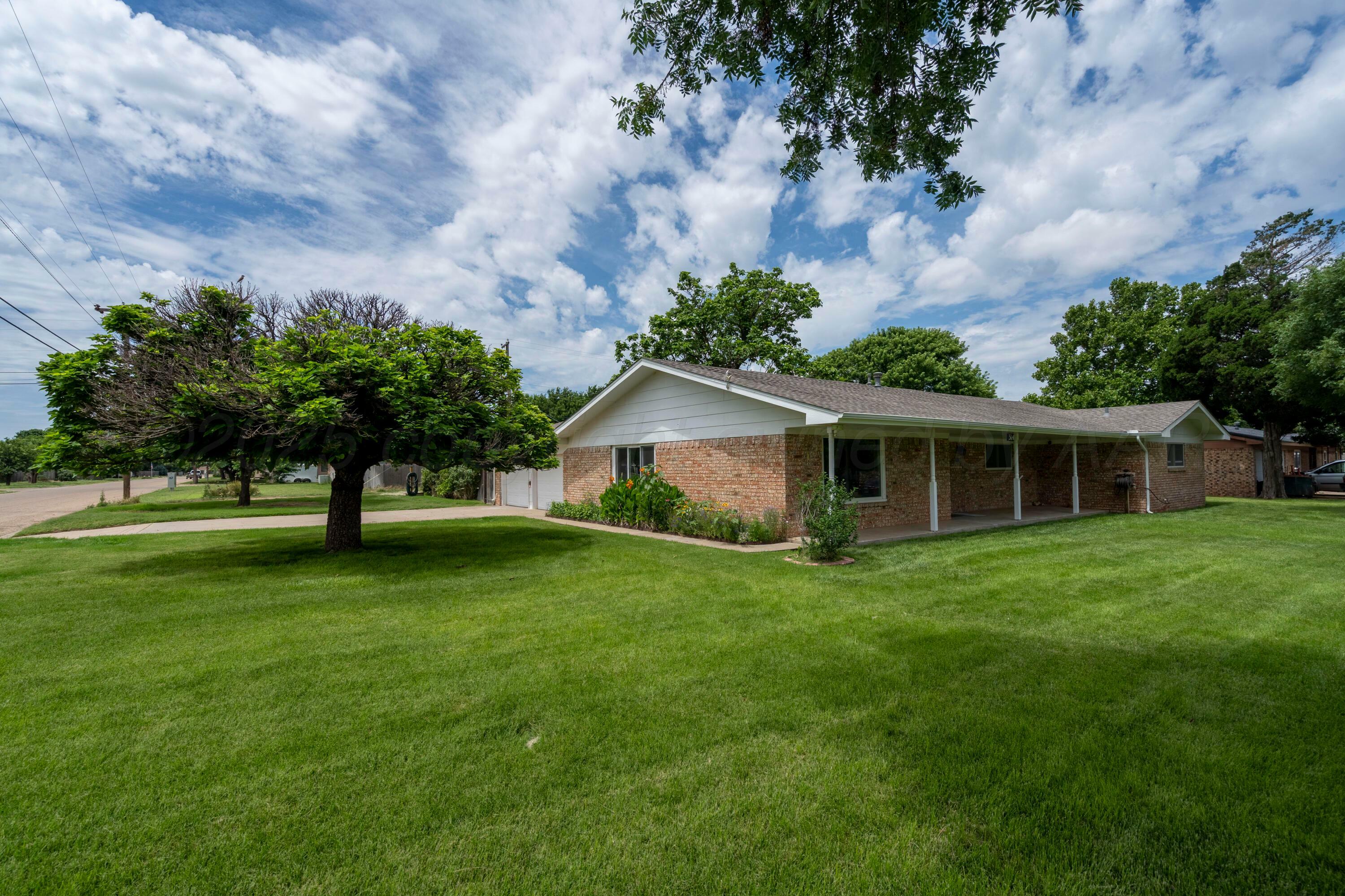 Property Photo: 314 Overland Trail TX 79036