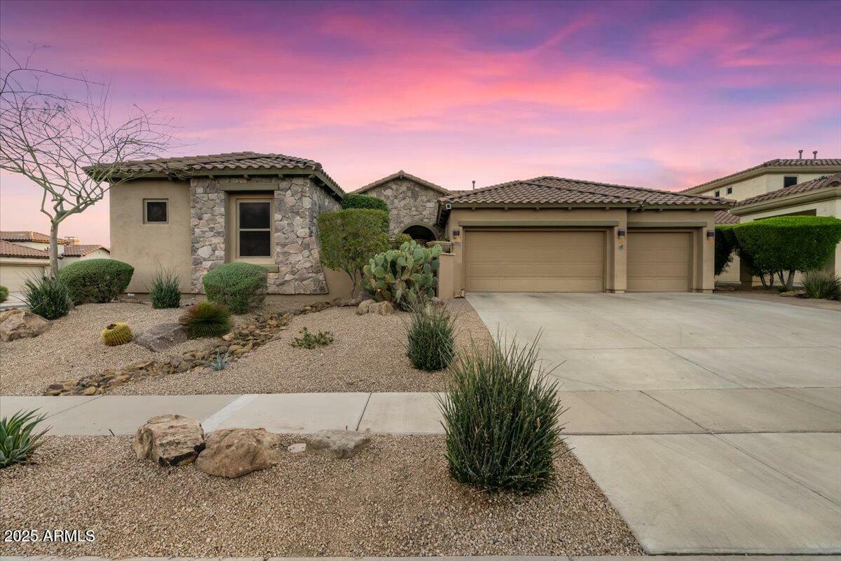 Property Photo: 32020 N 20th Drive AZ 85085