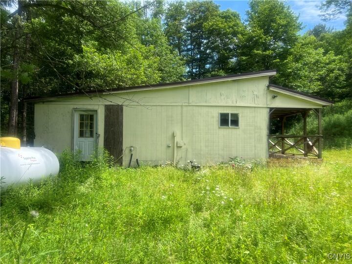 Property Photo:  2872 W River Road  NY 13045 