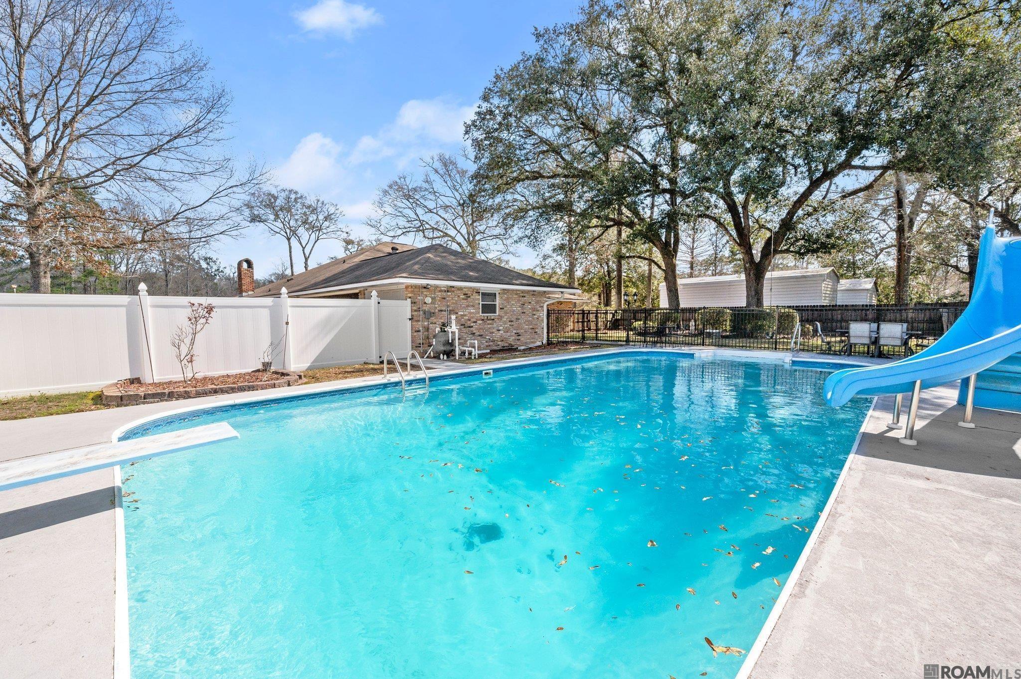 Property Photo:  9536 Shadows End Ave  LA 70818 