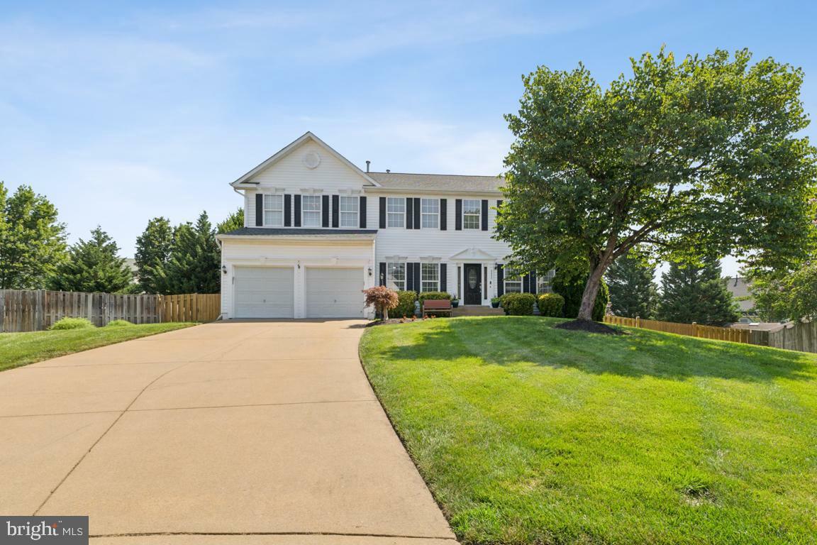 Property Photo: 8899 Tenbury Court VA 20136