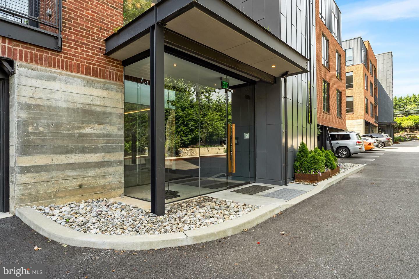 Property Photo:  427 E Lancaster Avenue 1202  PA 19087 