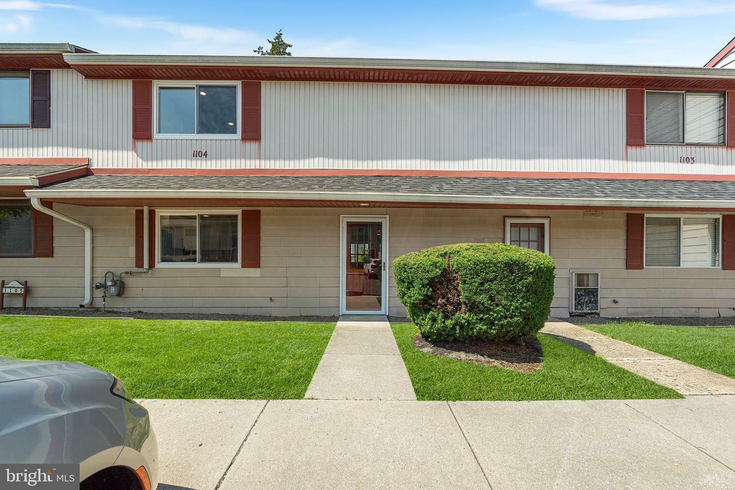 Property Photo: 1104 Mason Run NJ 08021
