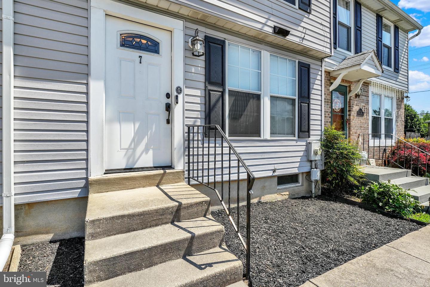 Property Photo: 7 Glenway Place Aka Norway Avenue DE 19804