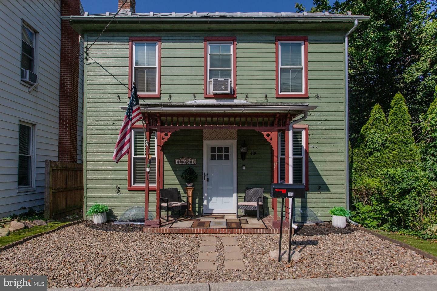 Property Photo: 118 N Prince Street PA 17257