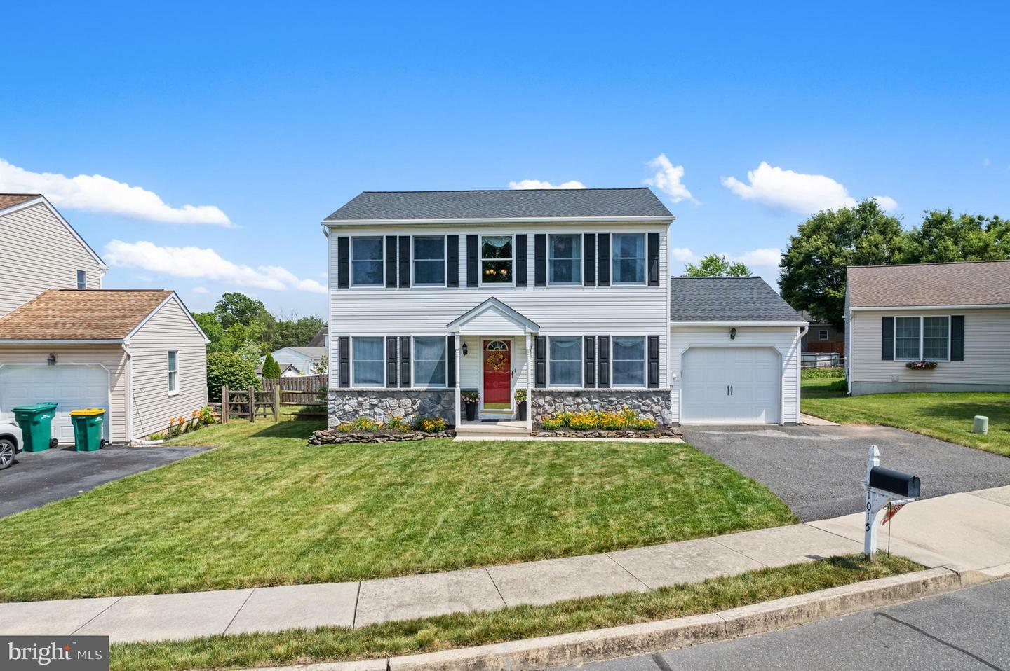 Property Photo: 1015 Jodie Court PA 18073