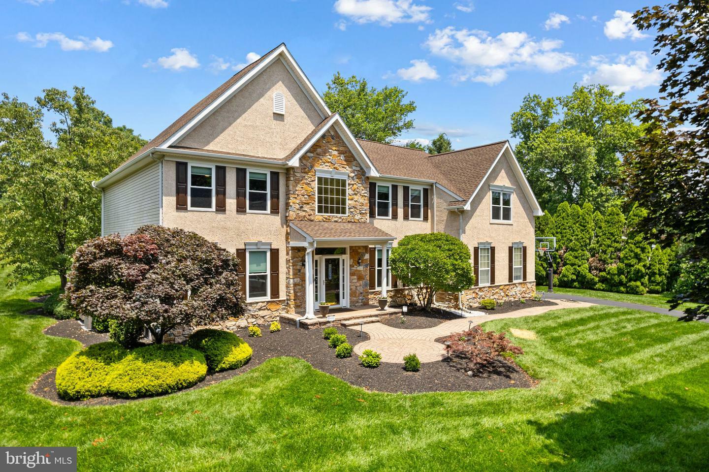 Property Photo: 114 Pine Lane E PA 19067