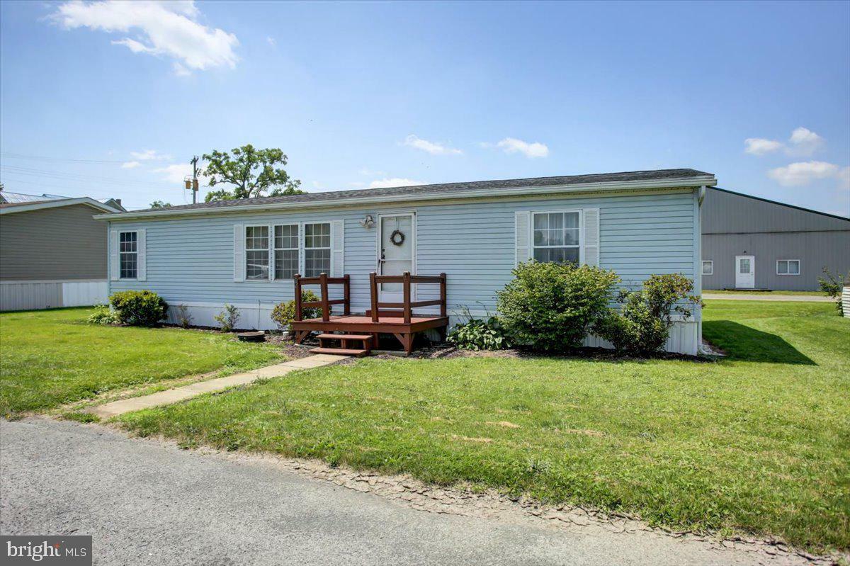 Property Photo:  62 Hillside Estates  PA 17233 