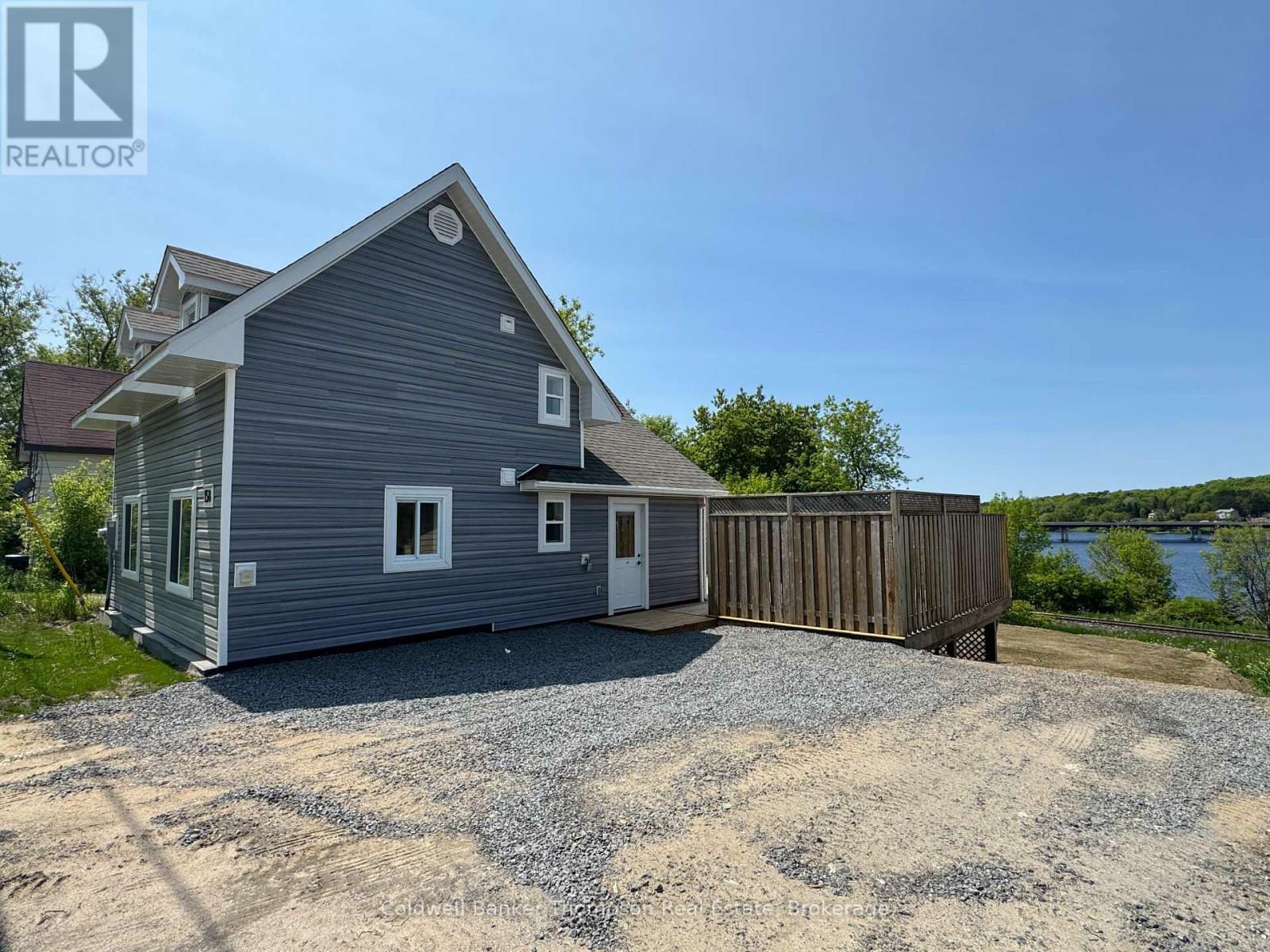Property Photo:  158 Main Street West  ON P1H 1X8 