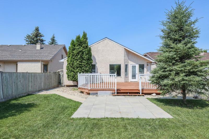 Property Photo: 1181 Scurfield Boulevard MB R3Y 1P7