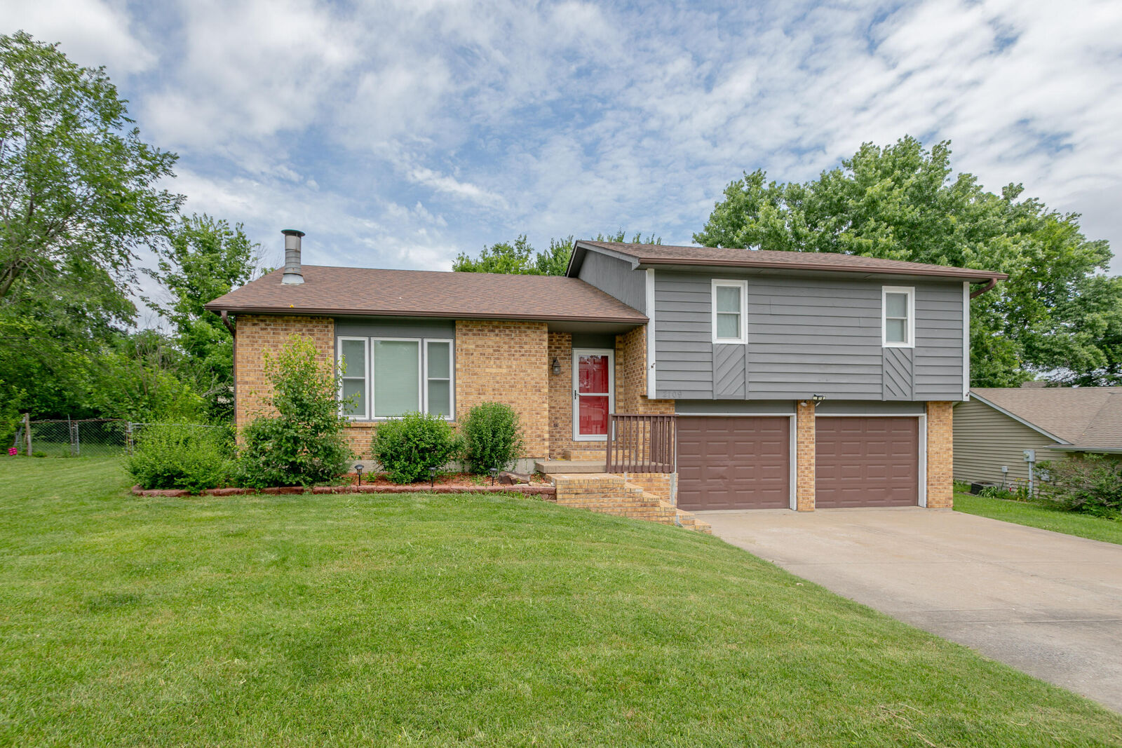 Property Photo:  2109 Bridgewater Dr  MO 65202 