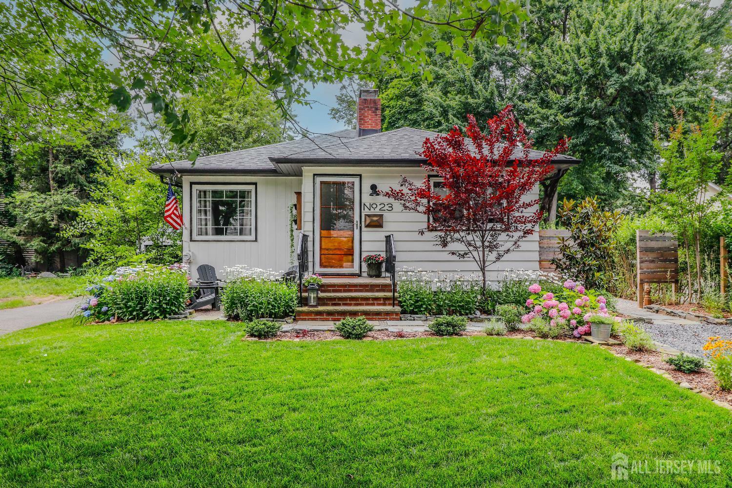 23 Elm Avenue  Metuchen NJ 08840 photo
