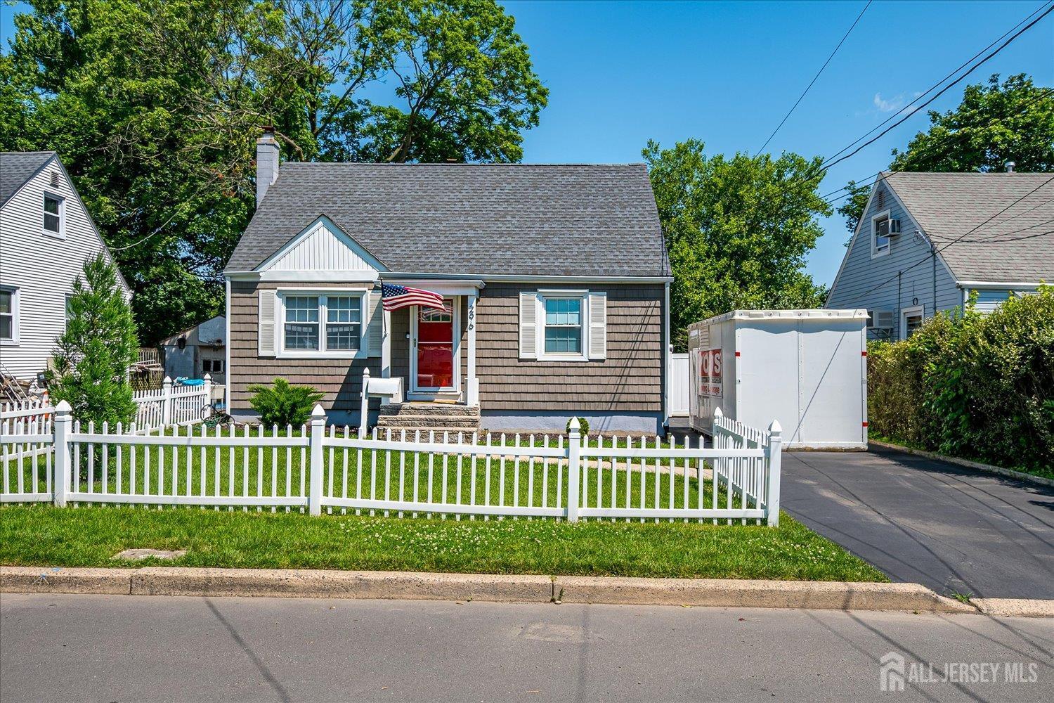 296 High Street  Metuchen NJ 08840 photo