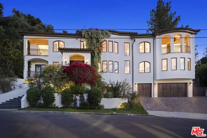 10940 Terryview Dr  Studio City CA 91604 photo