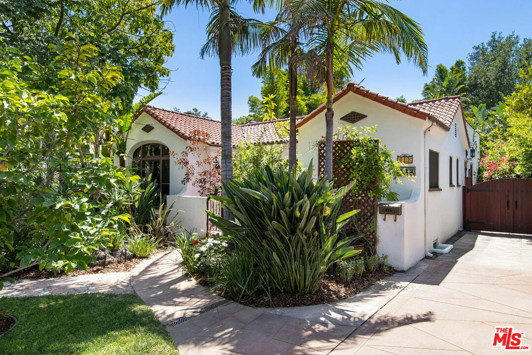 Property Photo: 1115 Palm Ter CA 91104