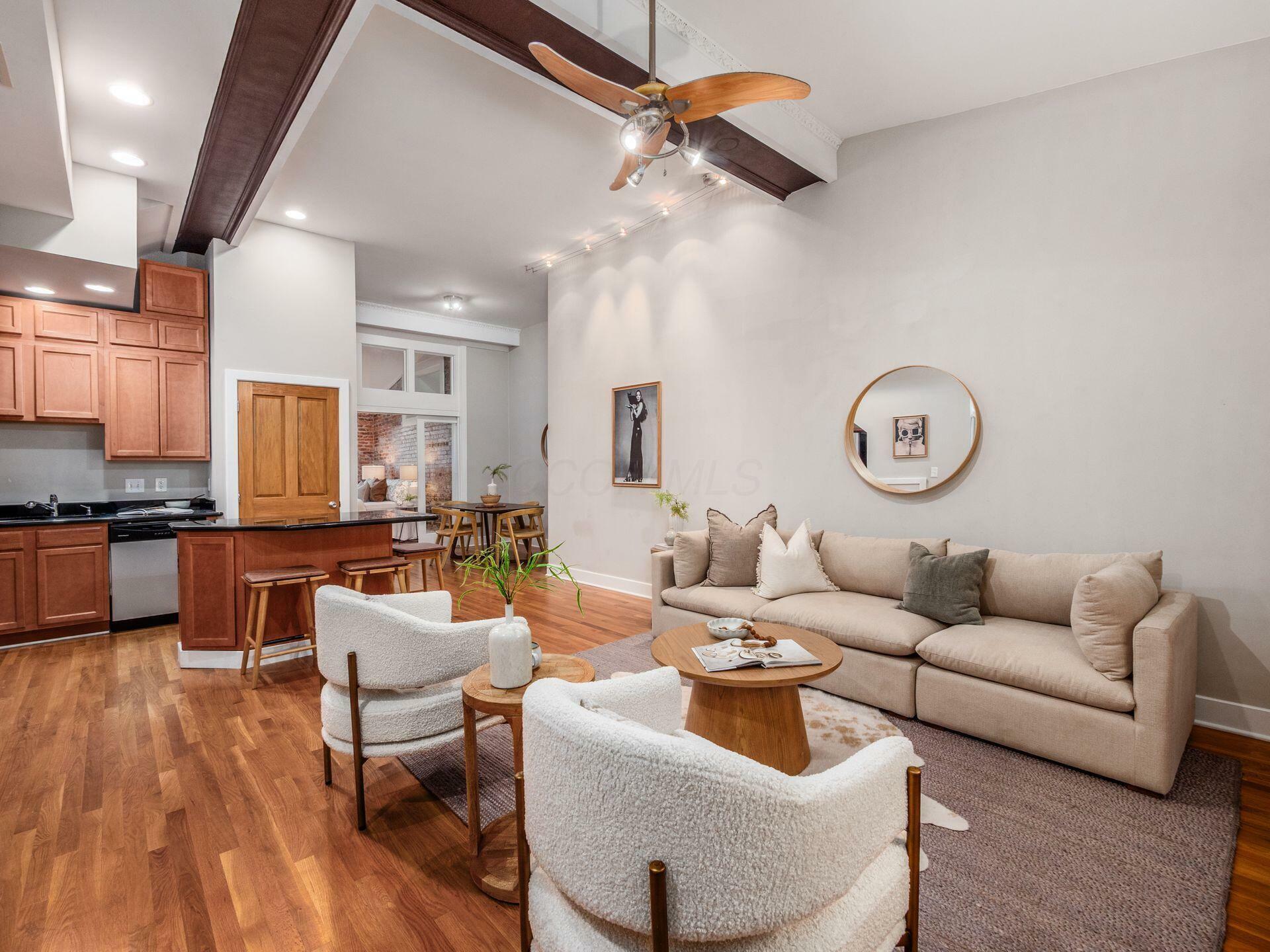 Property Photo: 1276 N High Street OH 43201