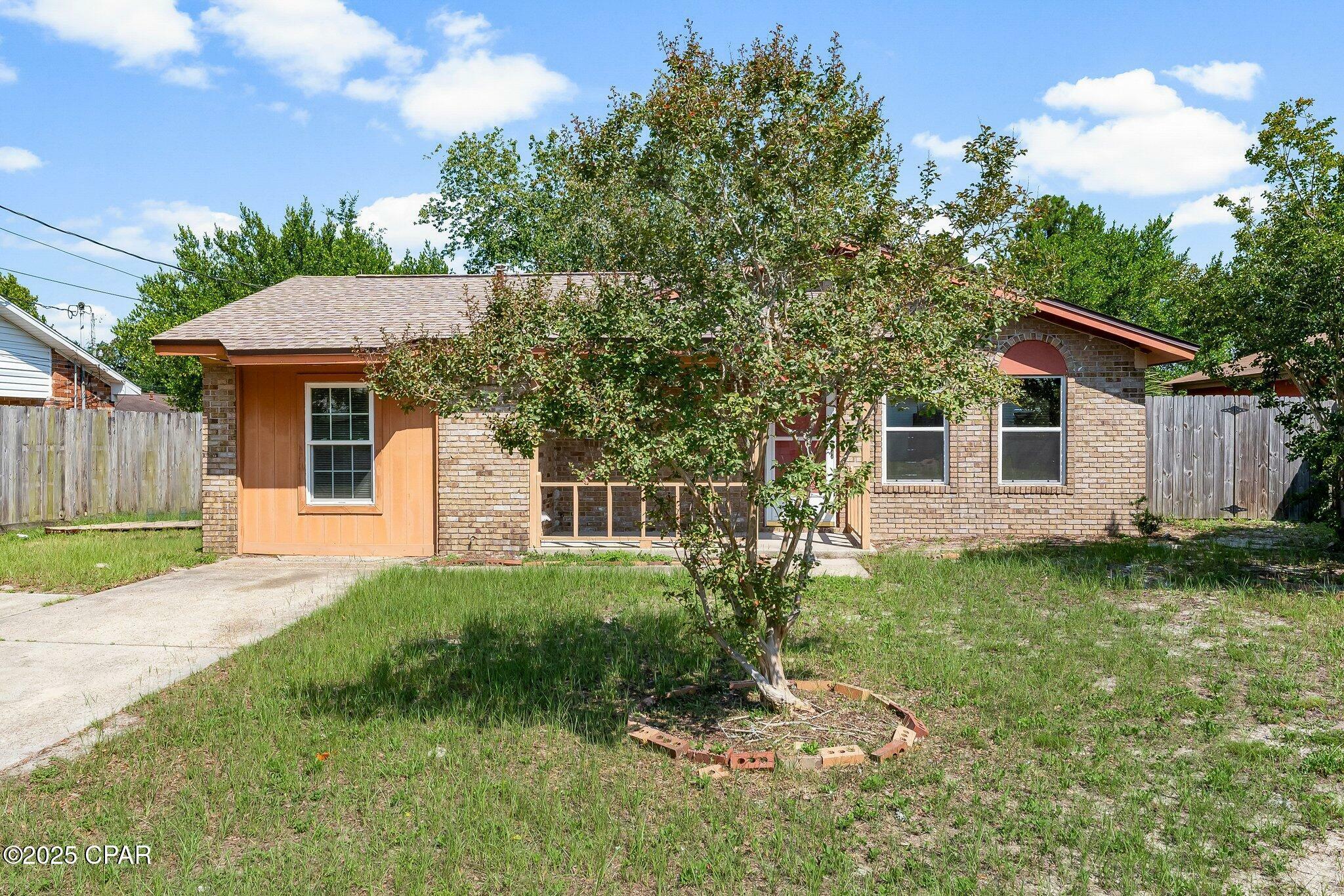 Property Photo: 2015 Pritchard Street FL 32405