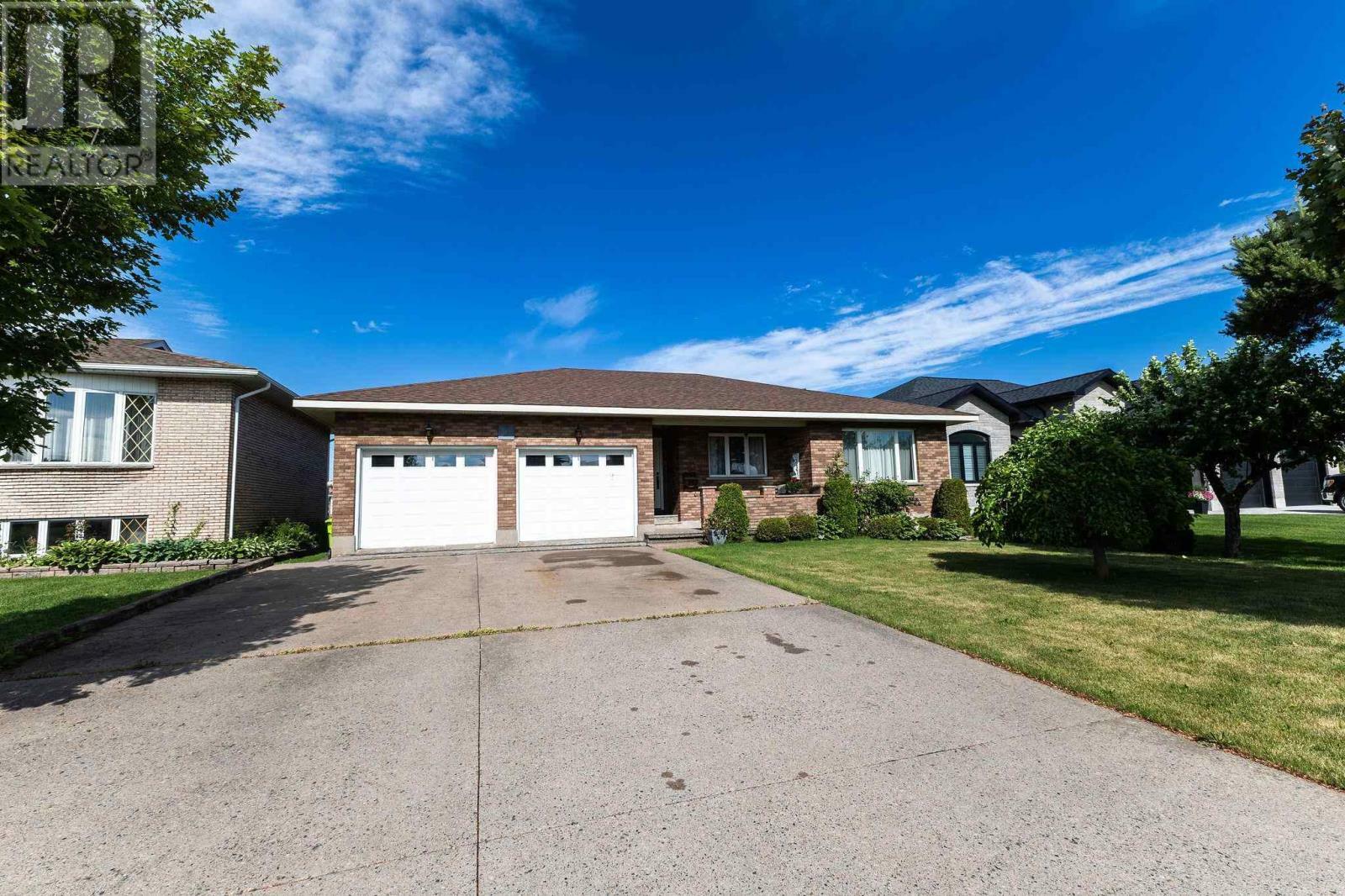 Property Photo: 245 Grand Blvd ON P6B 4S9
