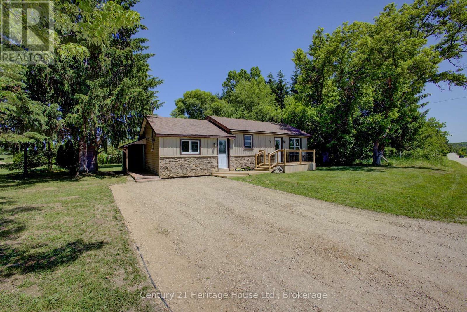 Property Photo: 450 Douglas Street West ON N0G 1R0