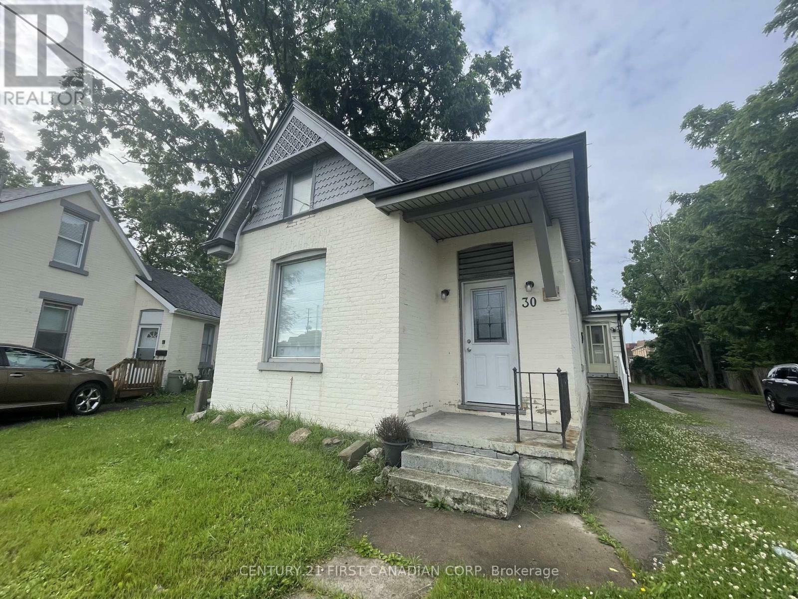 Property Photo: 30 Oxford Street West ON N6H 1R3