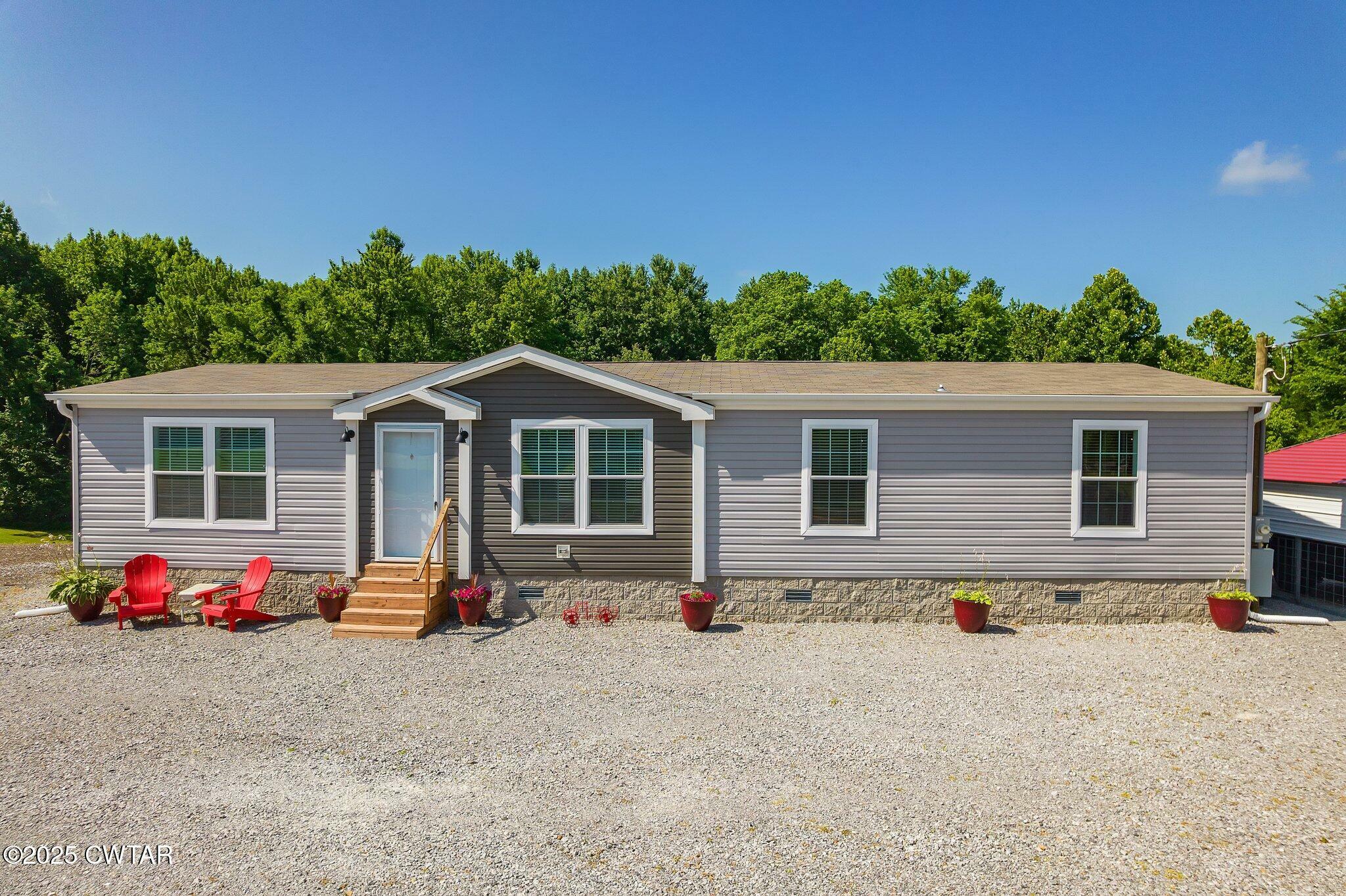 Property Photo: 317 W Hwy 22 TN 38261