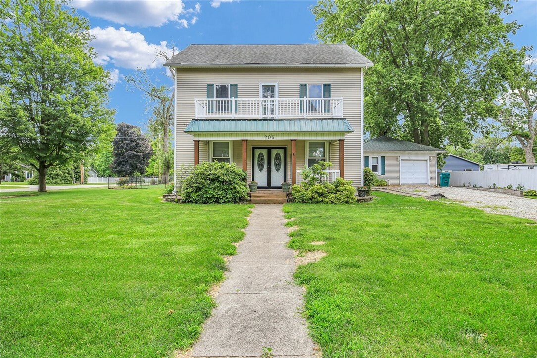 Property Photo:  205 6th Street  IL 61929 