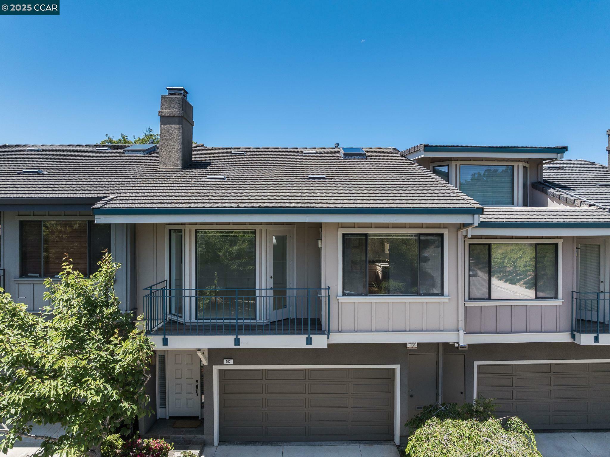 Property Photo: 402 Hiller Dr CA 94618