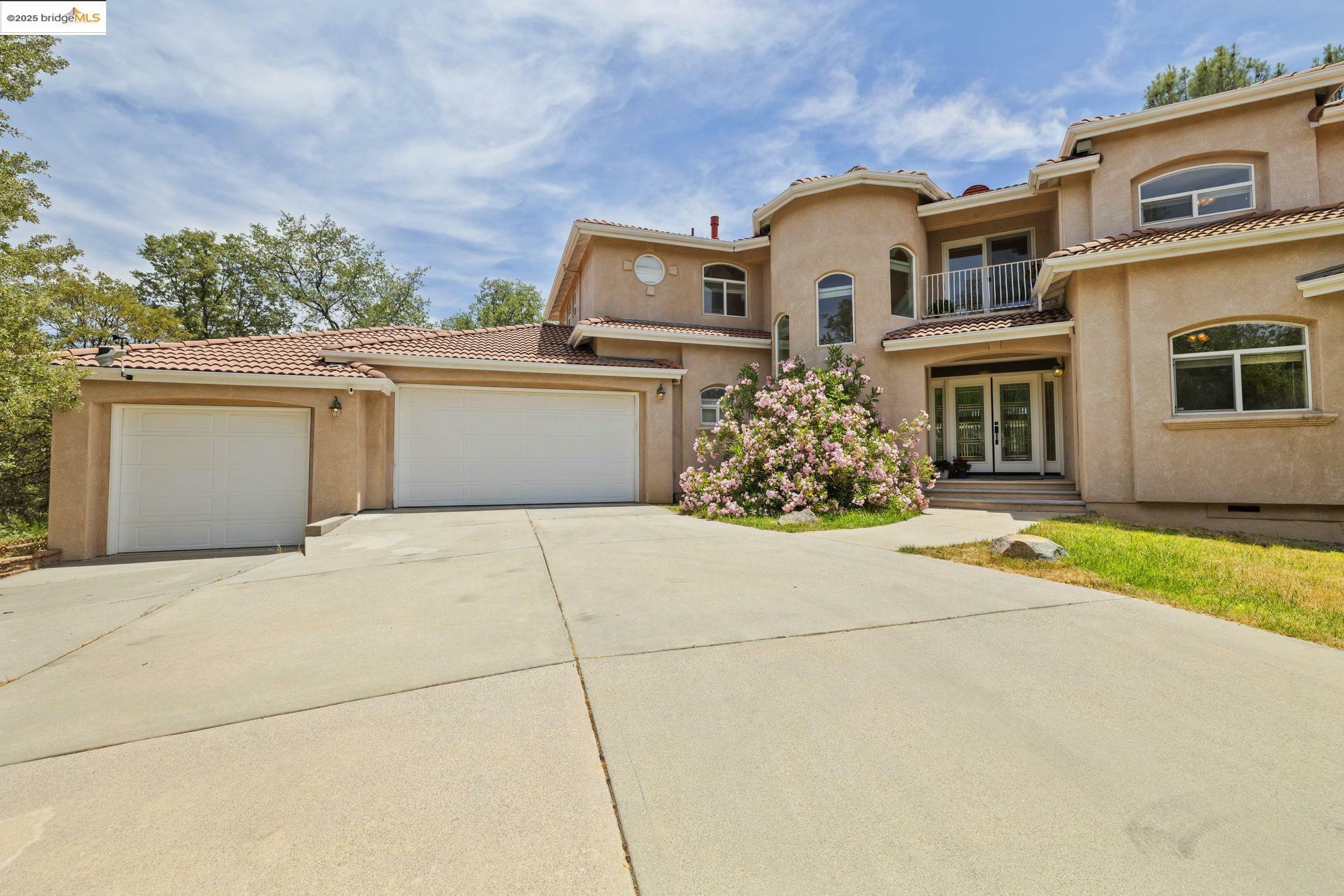 Property Photo: 14542 Lake Vista Dr CA 95370