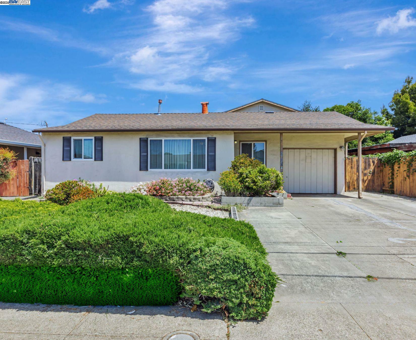 Property Photo: 96 Revere Ave CA 94544
