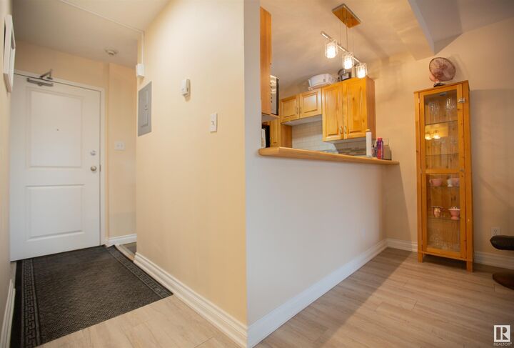 Property Photo:  11033 127 Street NW 213  AB T5M 0T3 