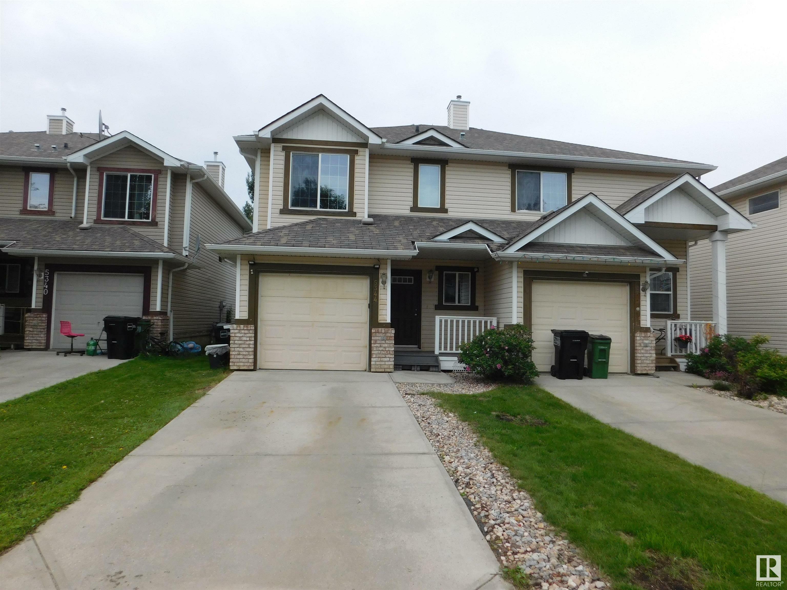 Photo de la propriété: 5344 204 Street NW AB T6M 2Z1