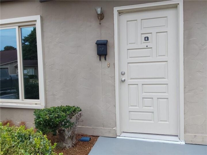 Property Photo: 1818 Ashborough Circle GA 30067
