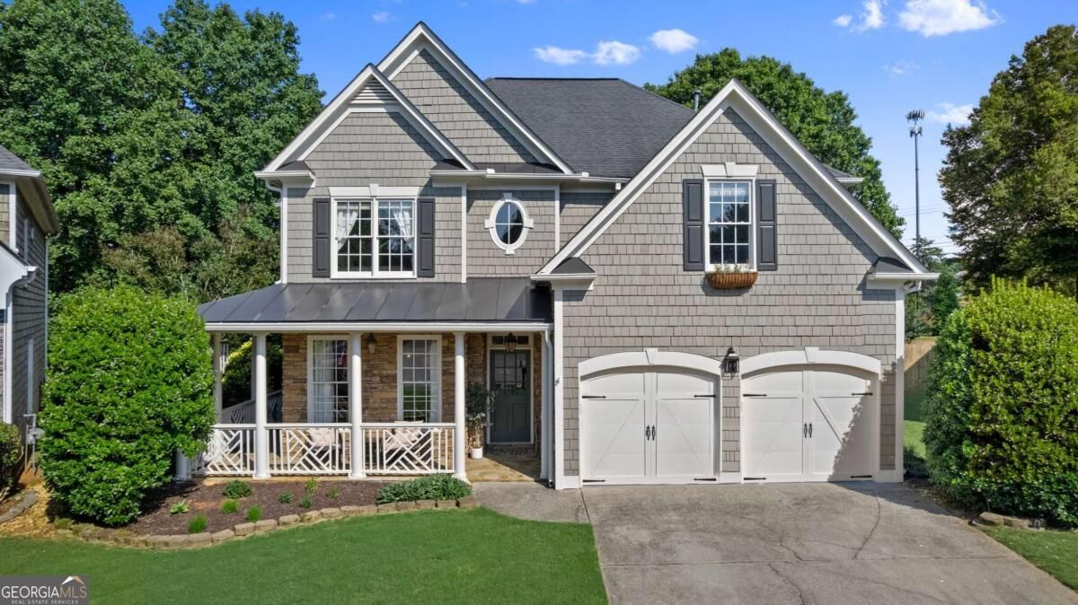 Property Photo:  220 Brookeivey Lane  GA 30004 