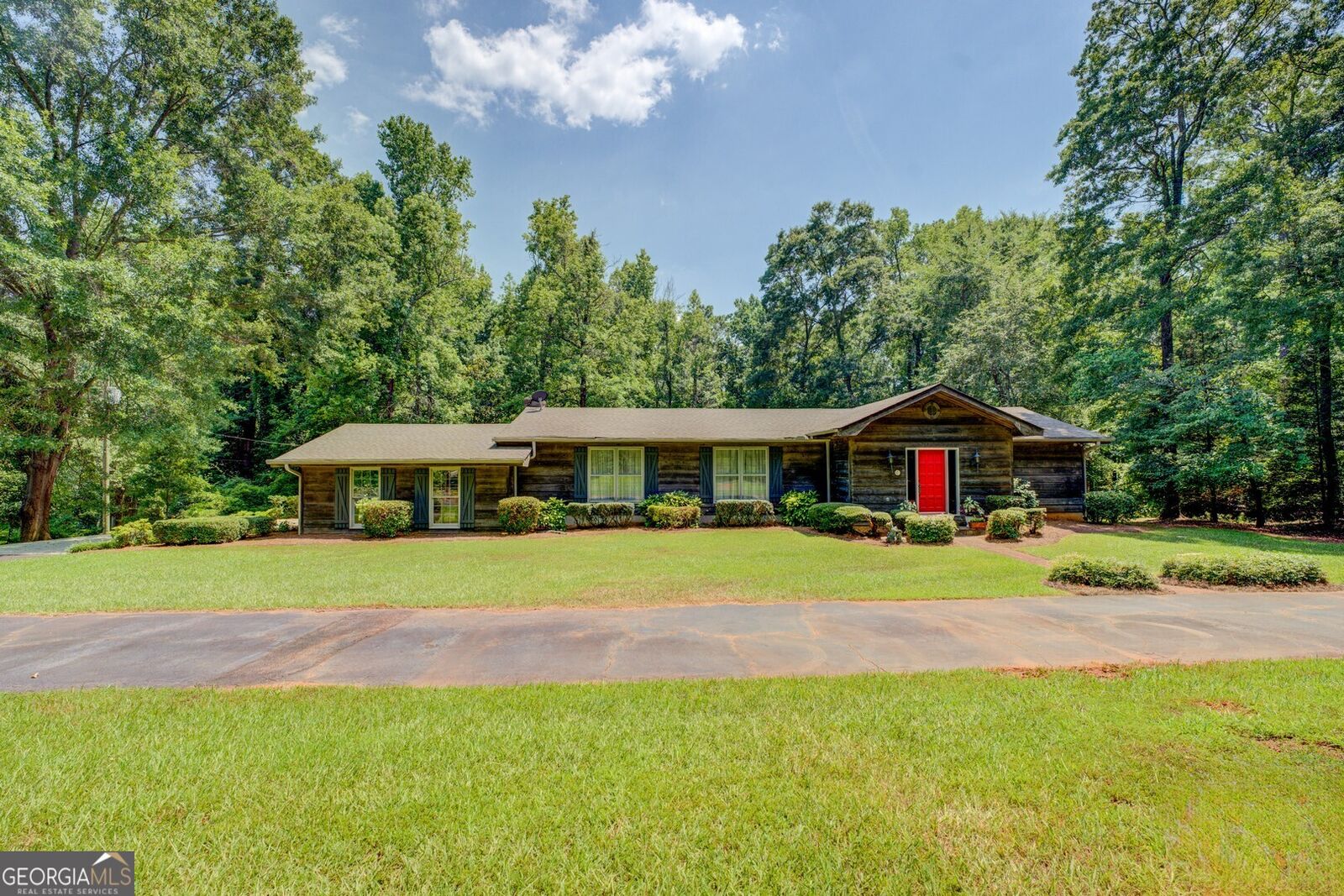 Property Photo: 2400 White Pine Lane GA 30055