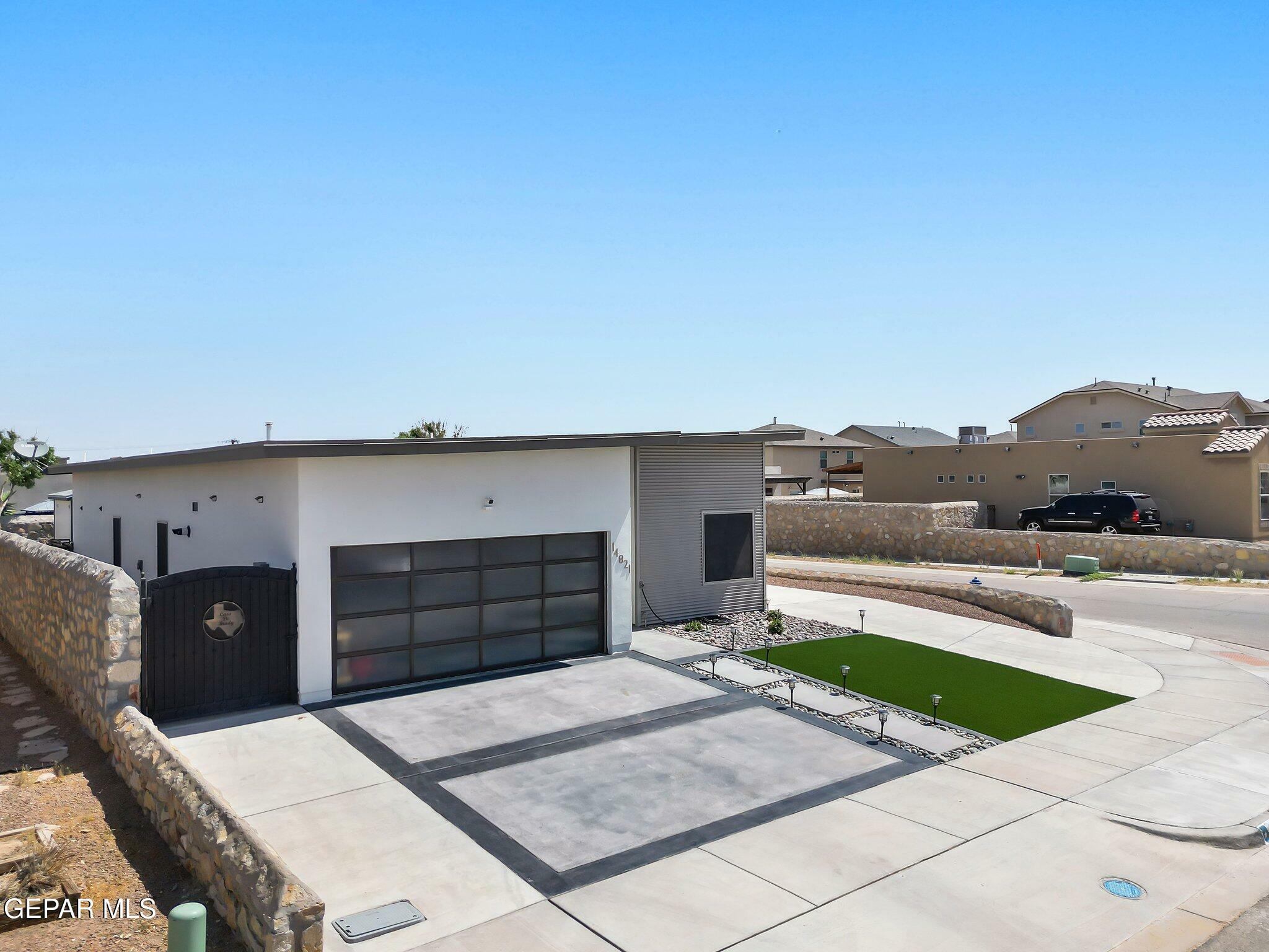Property Photo: 14821 Sunny Land Avenue TX 79938