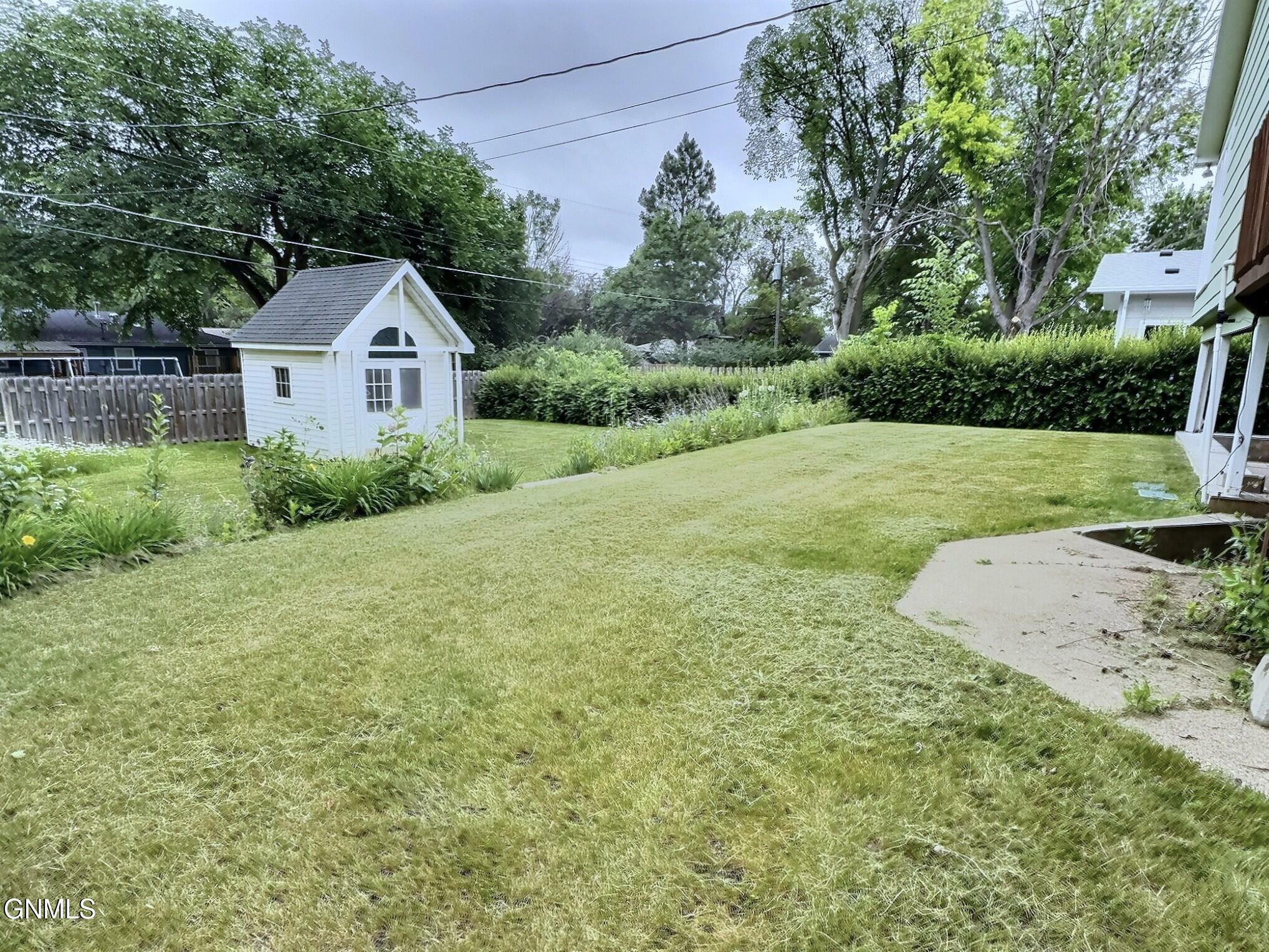 Property Photo: 2115 Marian Drive ND 58501