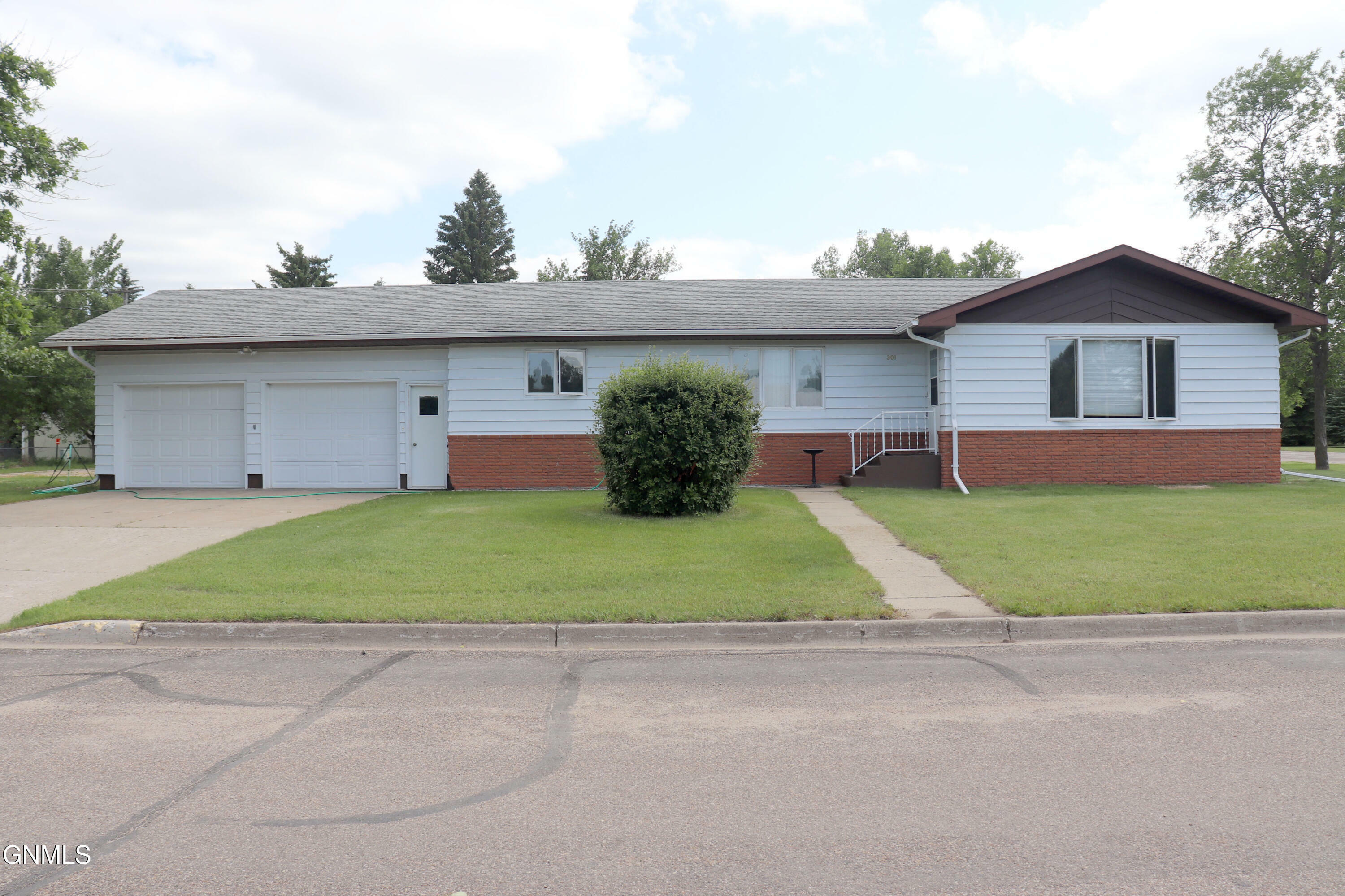 Property Photo: 301 Fifth Avenue ND 58575