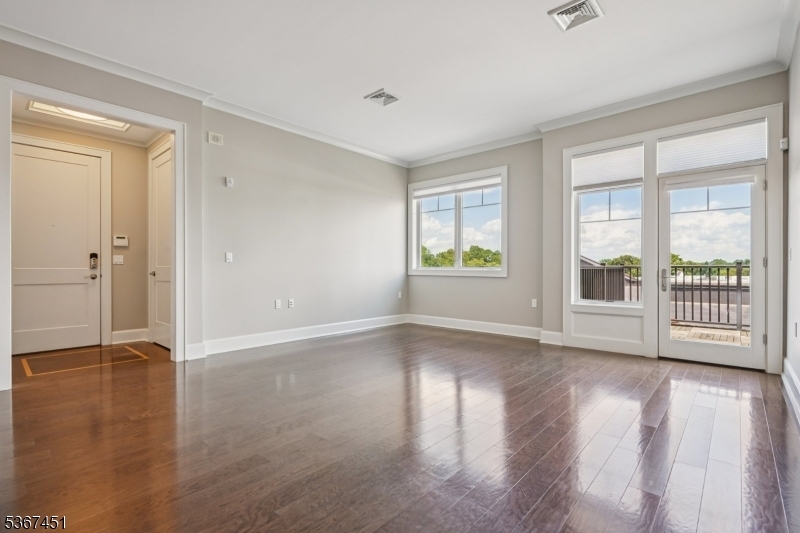 Property Photo:  33 Green Village Rd4501  NJ 07940 